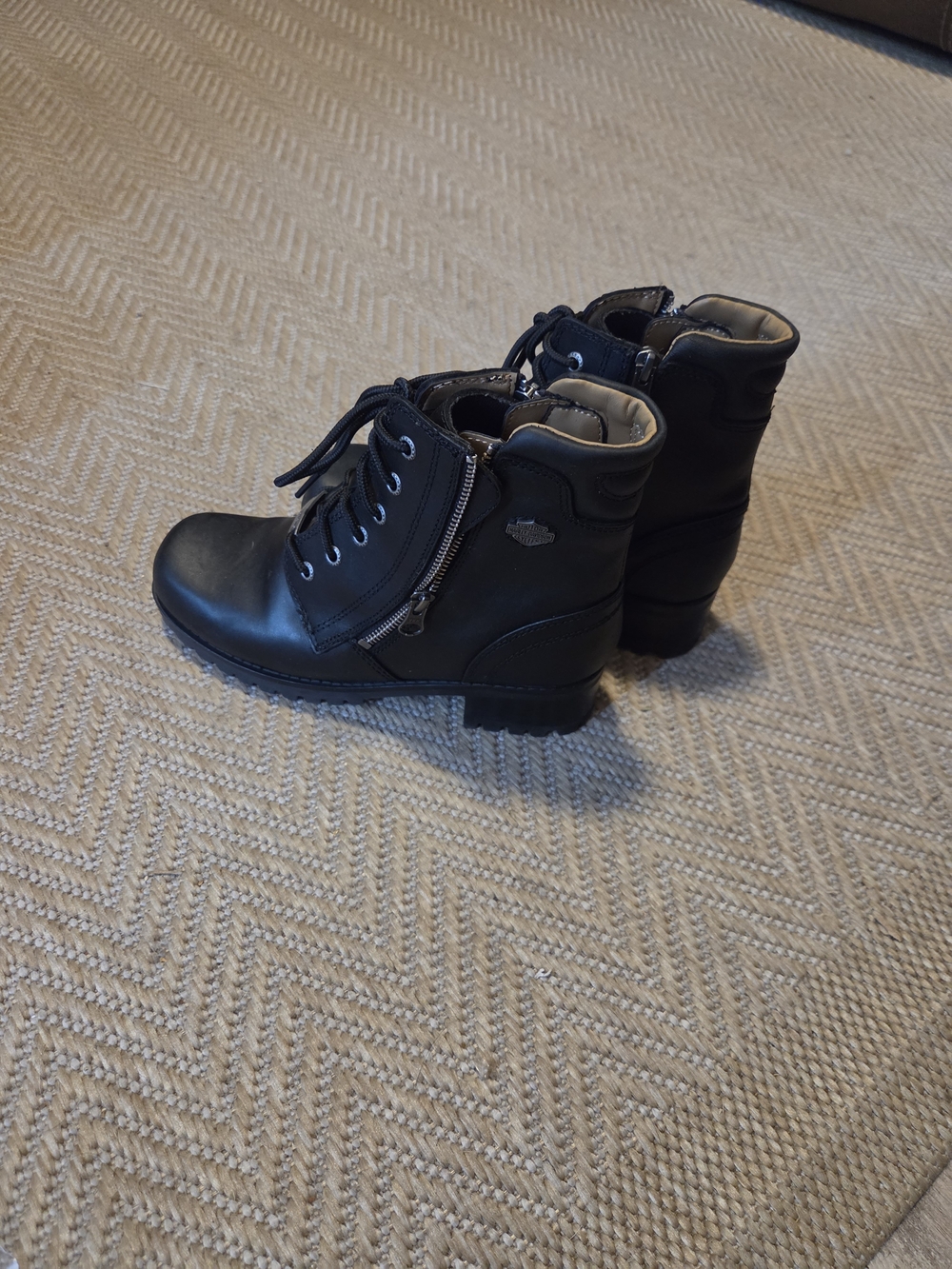 Harley Davidson Black Lace-Up Ankle Boots with Side Zip - Leather 7.5